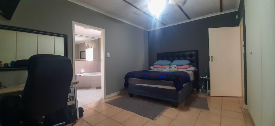 To Let 3 Bedroom Property for Rent in Bodorp North West